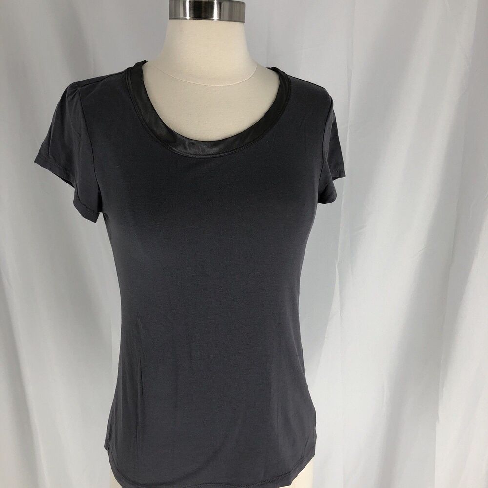 Banana Republic Women's Short Sleeve Shirt Size Small Stretch Casual Round Neck